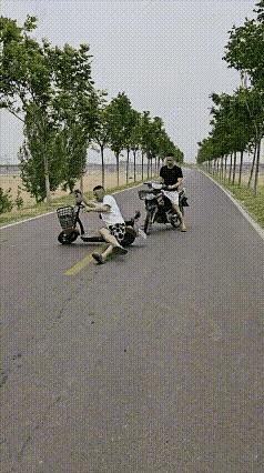 技不如人，何必攀比
今天在网上刷到这个视频，看了之后，心中五味杂陈。
人与人之间