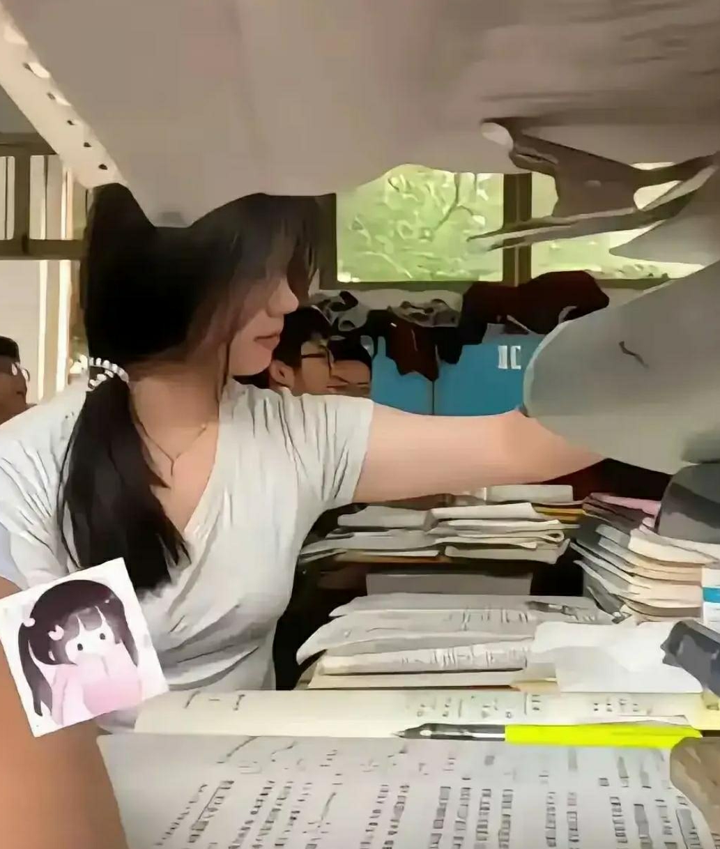 毕业了，谁将把你的长发盘起