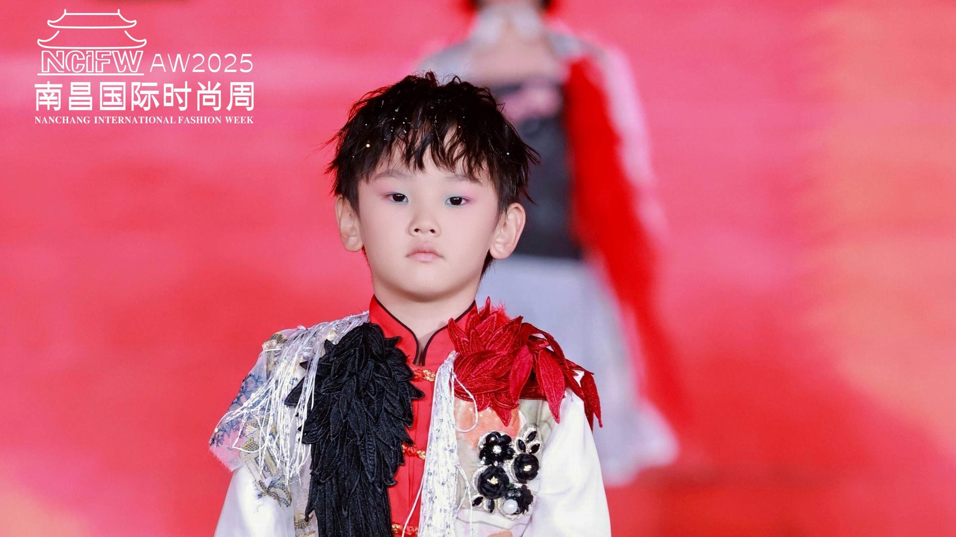 鎏光新境启幕南昌国际时尚周 国潮少年向洛宽领衔演绎千年文化新声