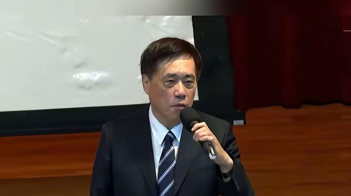 郝龙斌是个好人，但不适合当主席，就一点：
观感非常不好，他太老了，没法吸引年轻人