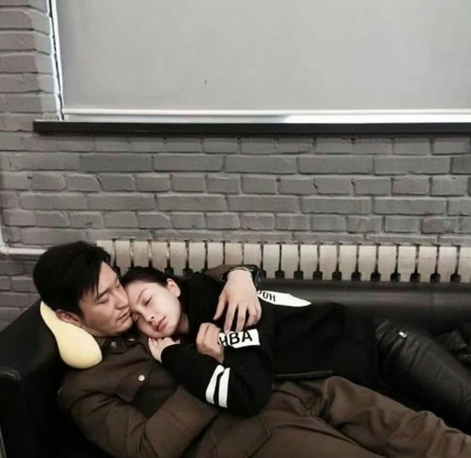 女朋友和老婆真的是两码事，爱与不爱一目了然……