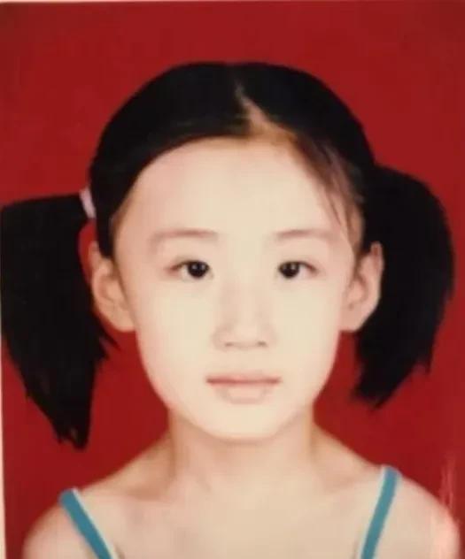#万能生活指南#谁的童年？天津女排的小15[比心]