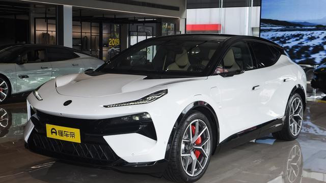 纯电车也能谈性能和操控，路特斯ELETRE可以入手吗？