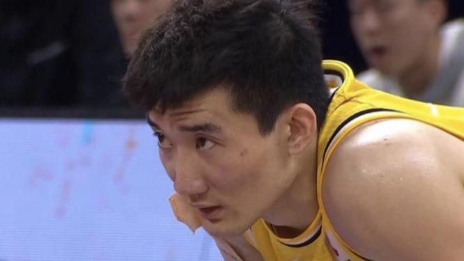 布朗23分广厦战胜北汽，孙铭徽22分完全有资格入选国家队