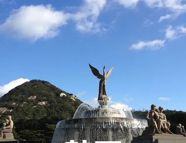 李在明大概是最令人不齿的一届韩国总统了……别的韩国总统大多都是应运而生，依志而行