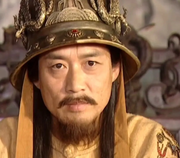 1856 年 9 月 1 日，韦昌辉轻轻挥了挥手，无数乱刀便朝杨秀清砍去。东王跪