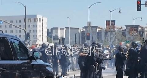 纽森硬气起诉，对抗大佬





---





加州州长纽森这回真是豁出去了