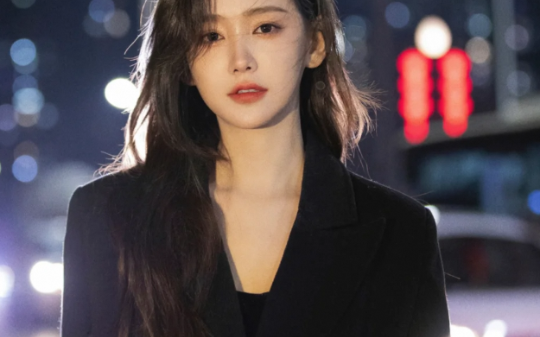 我穿成虐文男主时，妻子正为小白脸抛弃我，我转身拥抱她死对头