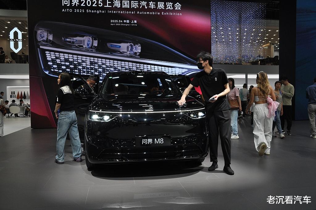 问界 M7：华为智选 SUV 的科技与创新之旅