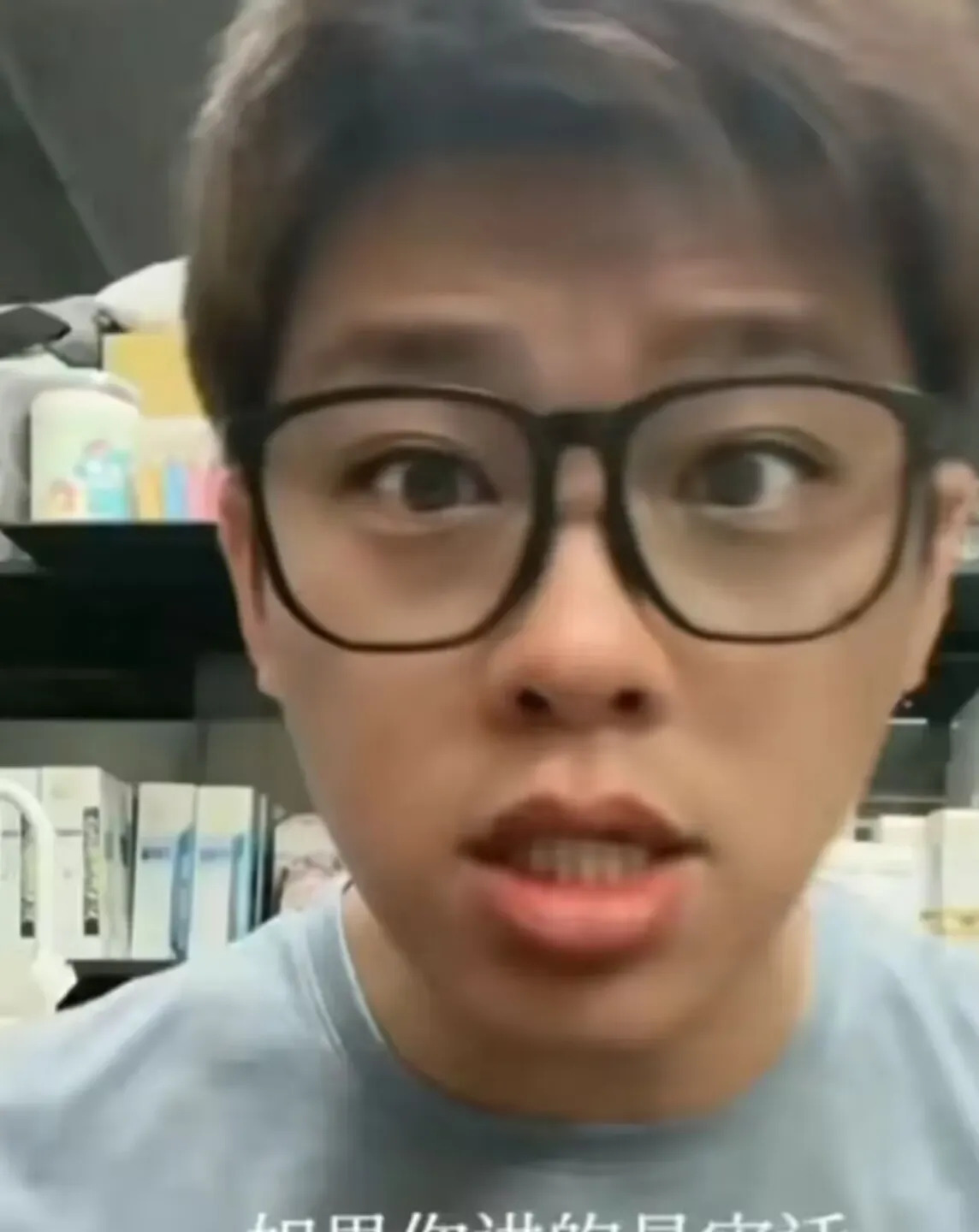 汪小菲被骂记者采访











我的天哪！汪小菲又双叒叕上热搜了！这次