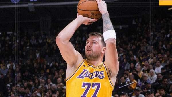 逐帧拆解：东契奇技术细节解析，对阵国王爆砍42分&赛季第7次40+