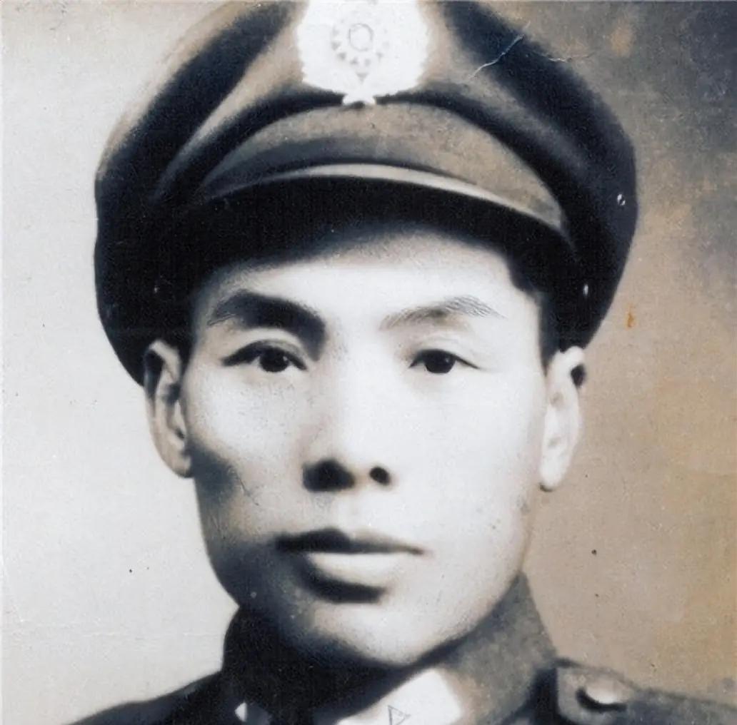 1950年，曾经创造仁安羌大捷的抗日英雄刘放吾少将因薪资收入太低，为了养家糊口，