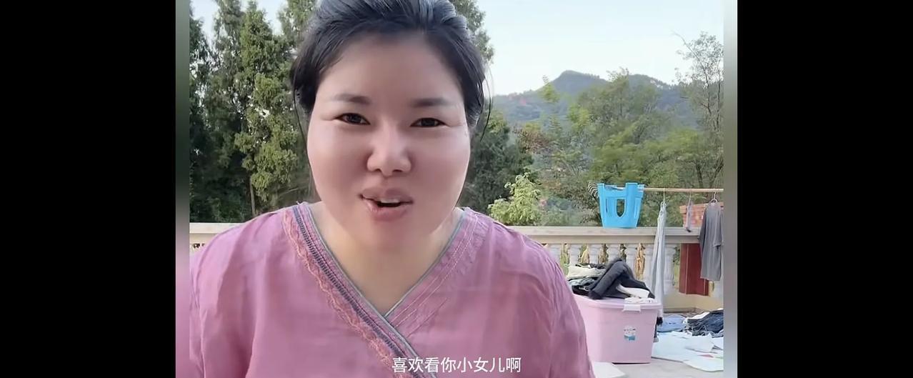 瞅瞅，奶茶家族的掌陀人奶总真不是盖的，视频虽然少拍了，但是人家不能断了和粉丝的互