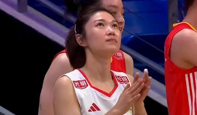 拦网制胜，中国女排3-2美洲劲旅，小将发挥出色，龚翔宇稳定军心
3:2赢了多米尼