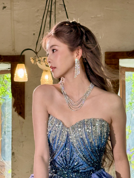 白鹿的第二套妆造，这美美的妆造，超nice！