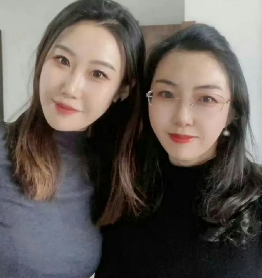 46岁的妈妈和21岁的女儿
