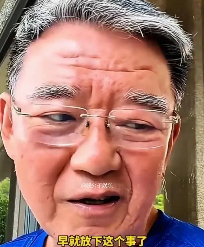 台湾演员李立群对子女婚育问题展现出开明态度。他在直播间明确表示，三个孩子想啃老是
