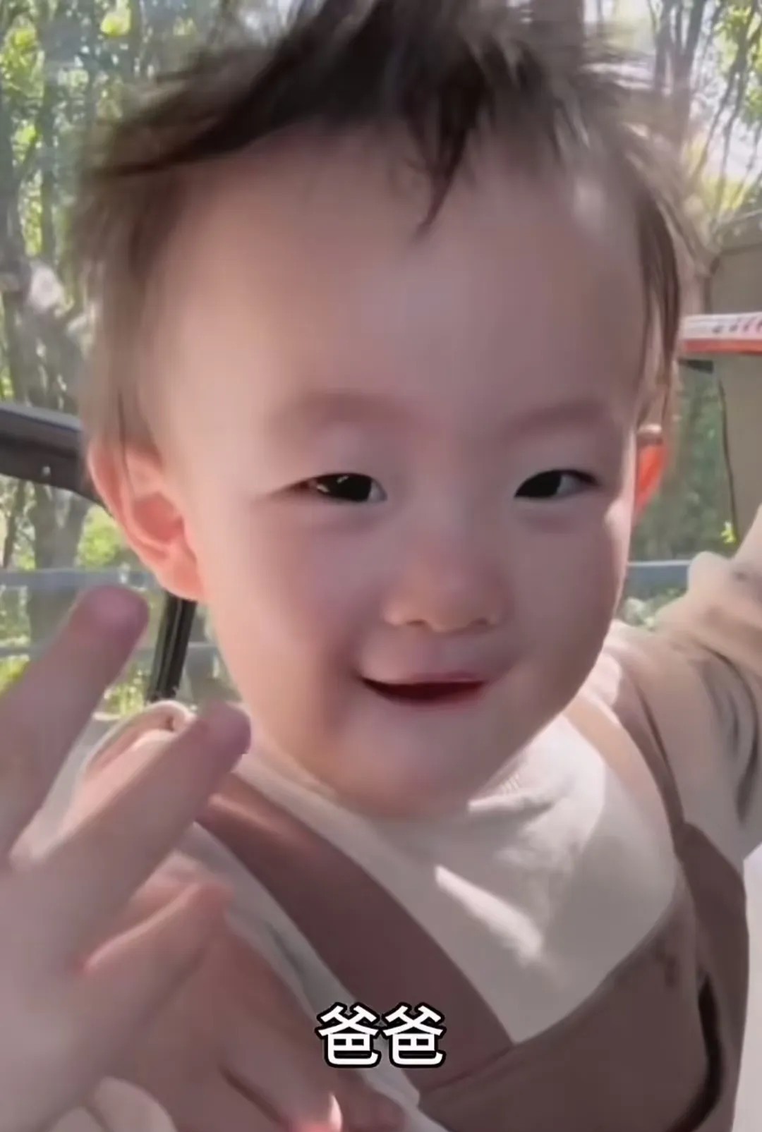 黄一鸣才是人生赢家。
全网只有她敢撕王思葱，因为她有底气啊。即使闪闪不被王家承