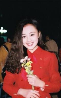 陈芳彤，原名陈晨，曾用名林千鹿，1993年9月17日生于福建，毕业于中国传媒大学