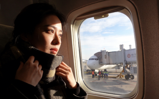 和我哥死党分手后，我同意了家里安排的联姻，敬茶改口时听见我哥打电话：我妹订婚宴你不来？