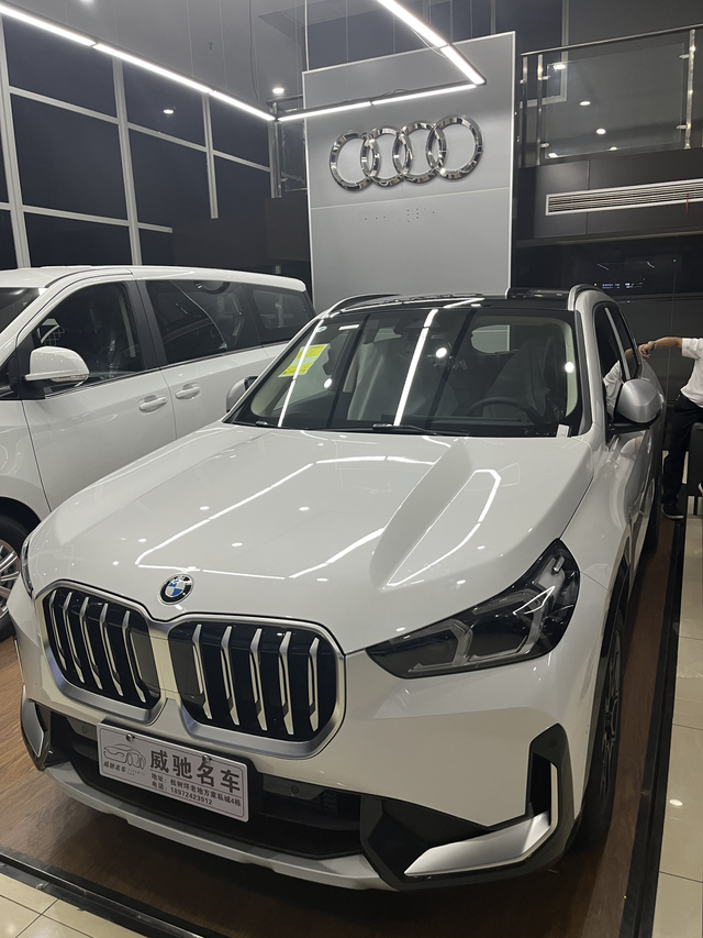 关于新款宝马x1的问题
新款宝马x1，2.0T设计款已提车使用40天，总里程80