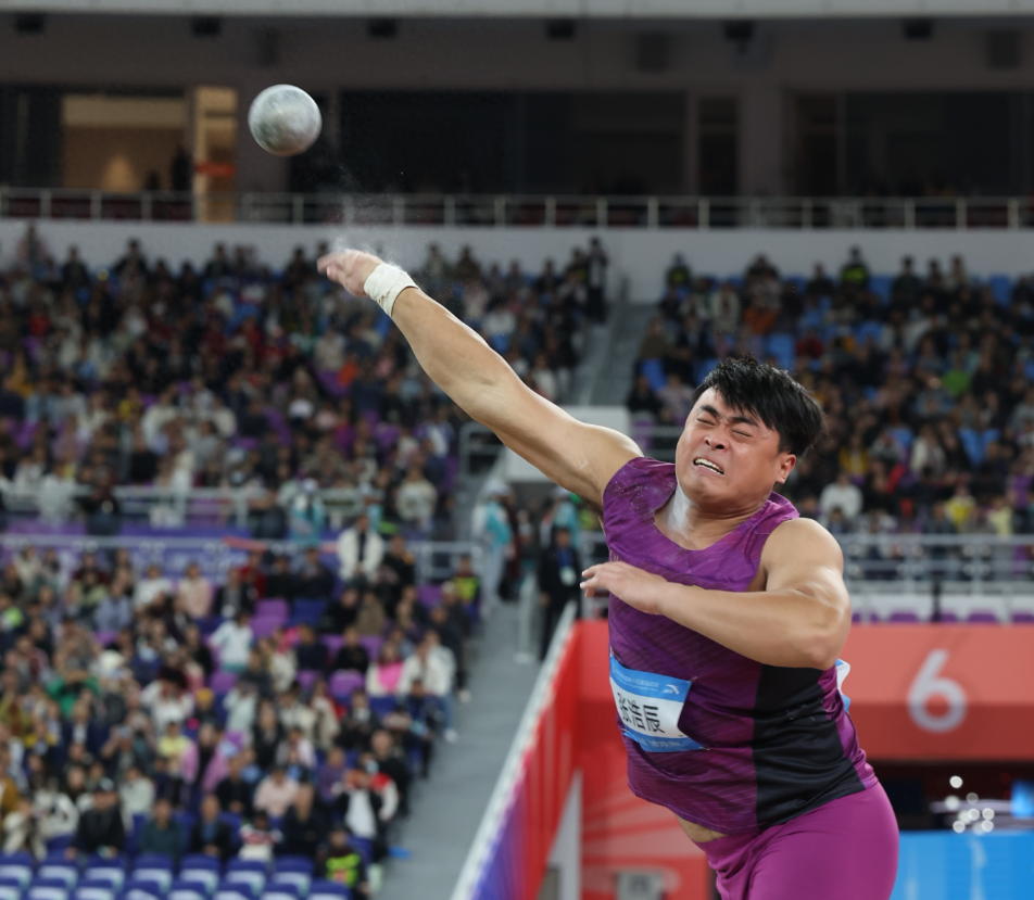 在刚刚结束的第十五届全运会男子铅球决赛中，河北选手张浩辰以20.30米的成绩获得