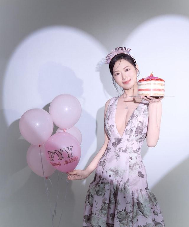 前港姐冠军冯盈盈（Crystal）昨日（10日）迎来31岁生日，一向作风大胆的她
