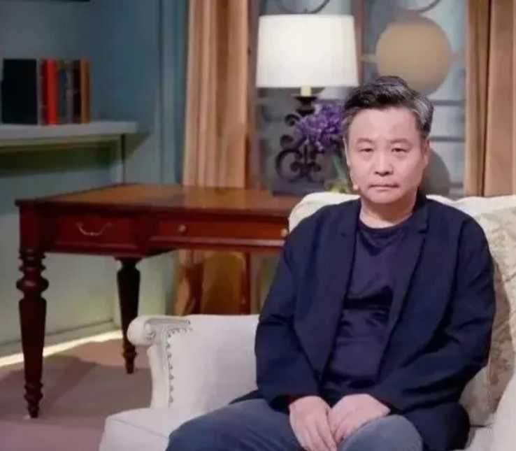 余华说再次语出惊人，他说：“人老了，在现实生活中你装的再好不如有钱！子女面前也不