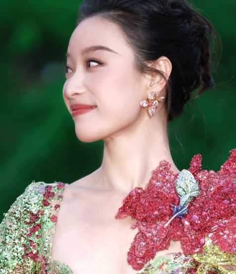 倪妮这套服装真的好美好美！