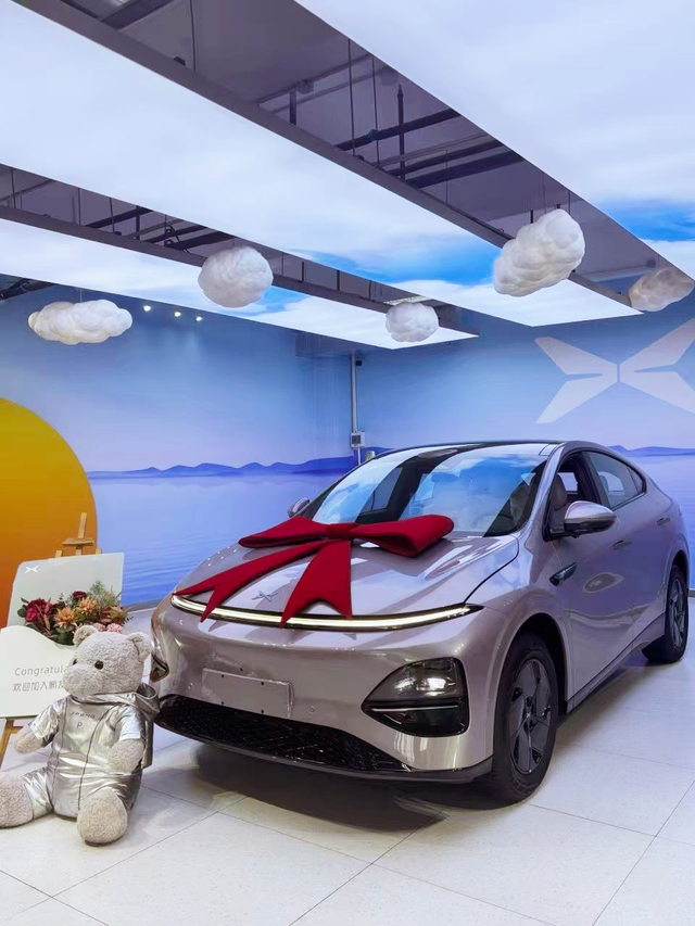 提车小G6啦
拿到驾照的那一刻真的为不辞辛苦、牺牲了无数个周末去打卡练车的自己掬