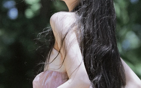 我到幽灵邮轮准备试镜，岂料经纪人忽然失联，一推开门，沾血的斧子径直砍下