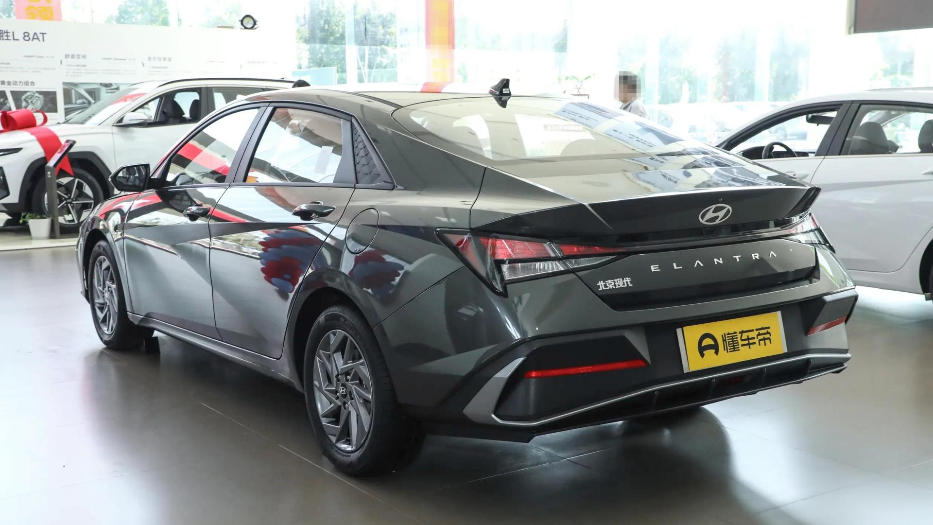 新车｜高性能版换2.5T发动机？全新伊兰特测试车曝光，明年发布