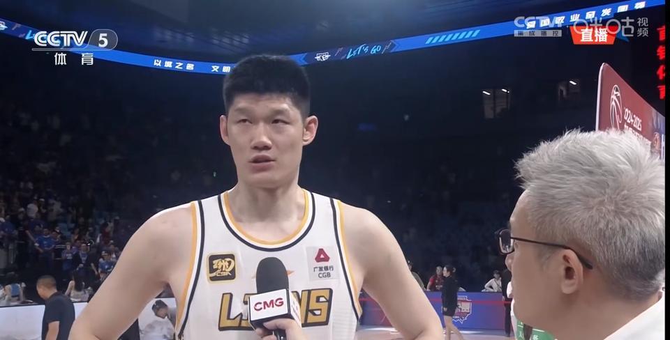 胡金秋说：我们是冠军，我们是冠军。
难得一见，胡金秋哭了。
北京队确实差了点，浙