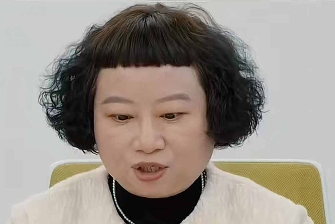 郝蕾现场翻白眼，刘涛替颜安鸣不平。制片人到底说了什么，惹怒了两位导师。

《