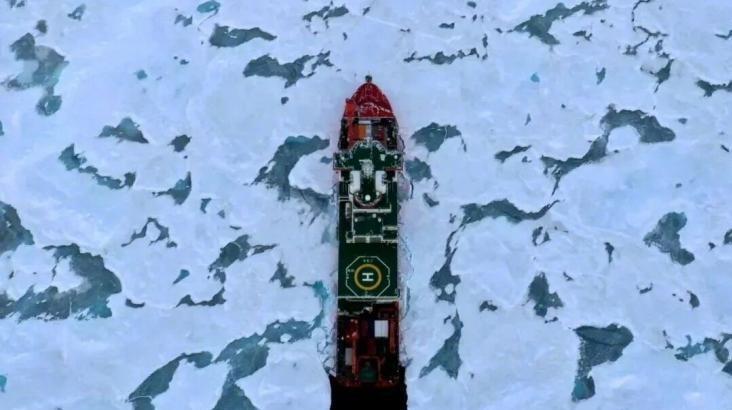 不久前，中国派遣的“雪龙2号”“极地号”“探索三号”“深海一号”四艘科考船现身美