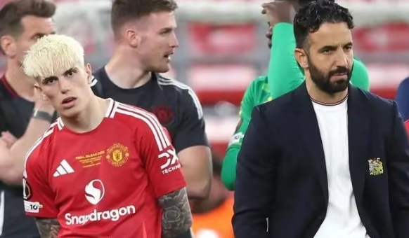 北京时间7月17日，据记者罗马诺报道，曼联在经历了一个令人失望的赛季后，正在对阵