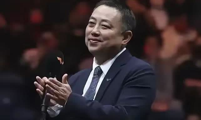 马上就要看到刘国梁了。因为国际乒联的换届选举11月15日将会线上重启了。

