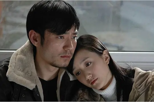    《我们生活的年代》这部片子很真实的反映了70年代的人的奋斗经历,有血有肉,