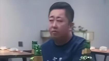 网友痛骂1280元请客事件：病态现象，剥开人性的恶