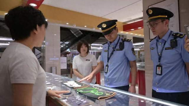 许昌突查胖东来和田玉销售真相：官方数据曝光，网红指控遭打脸？