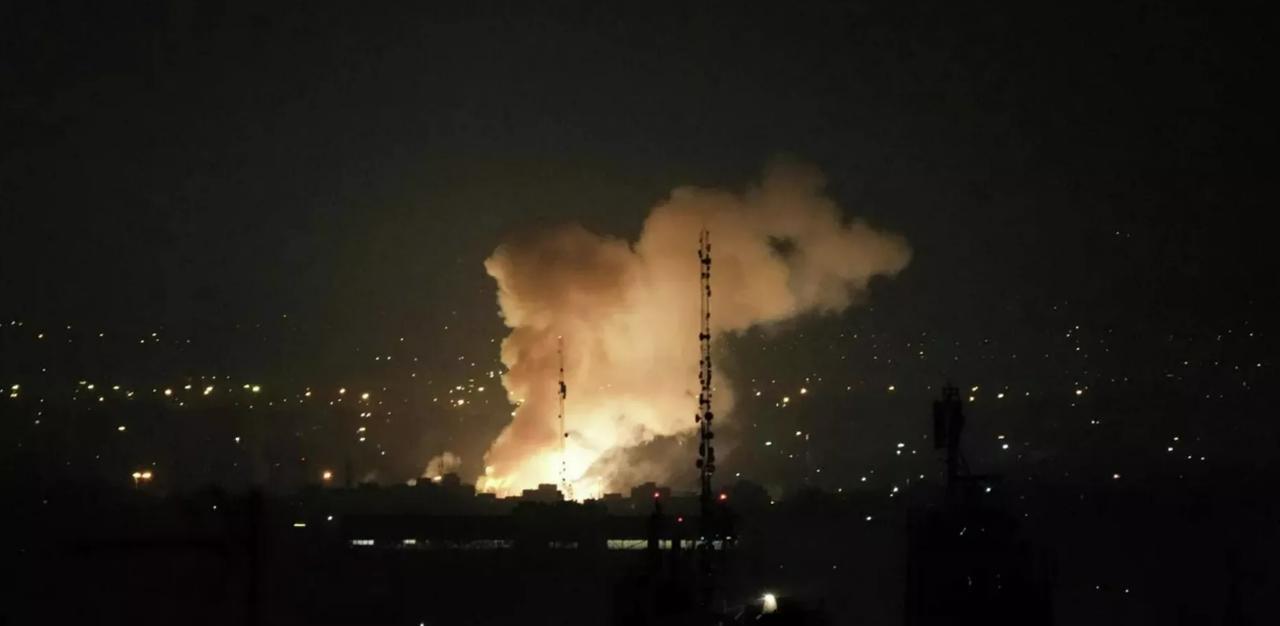 美国应该只是摧毁了伊朗福尔多的核设施，浓缩核材料则安然无恙
结合多方信源，现在可