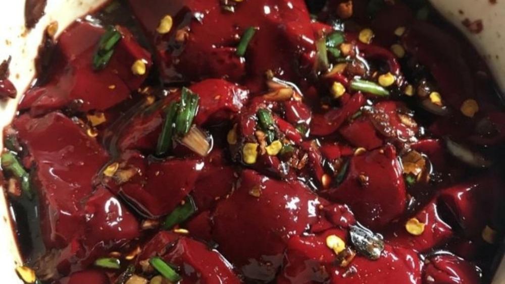 中国的8大“噩梦美食”，外地人“咽不下”，本地人“吃不腻”