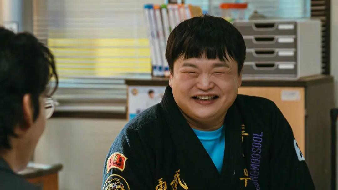 观看量暴涨420%！《UDT》登顶收视榜，尹启相陈善圭8年后再合作