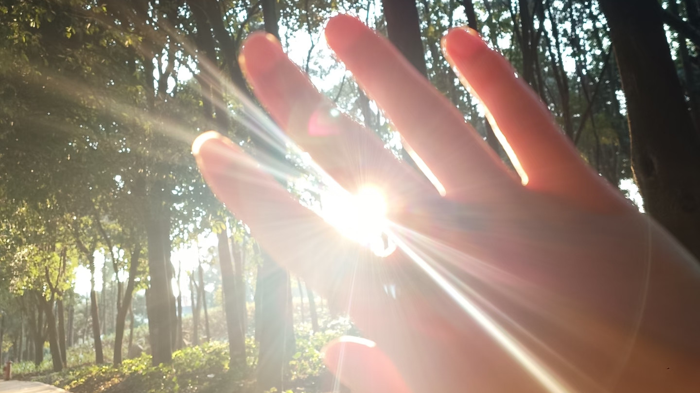 互不打扰，默默守护