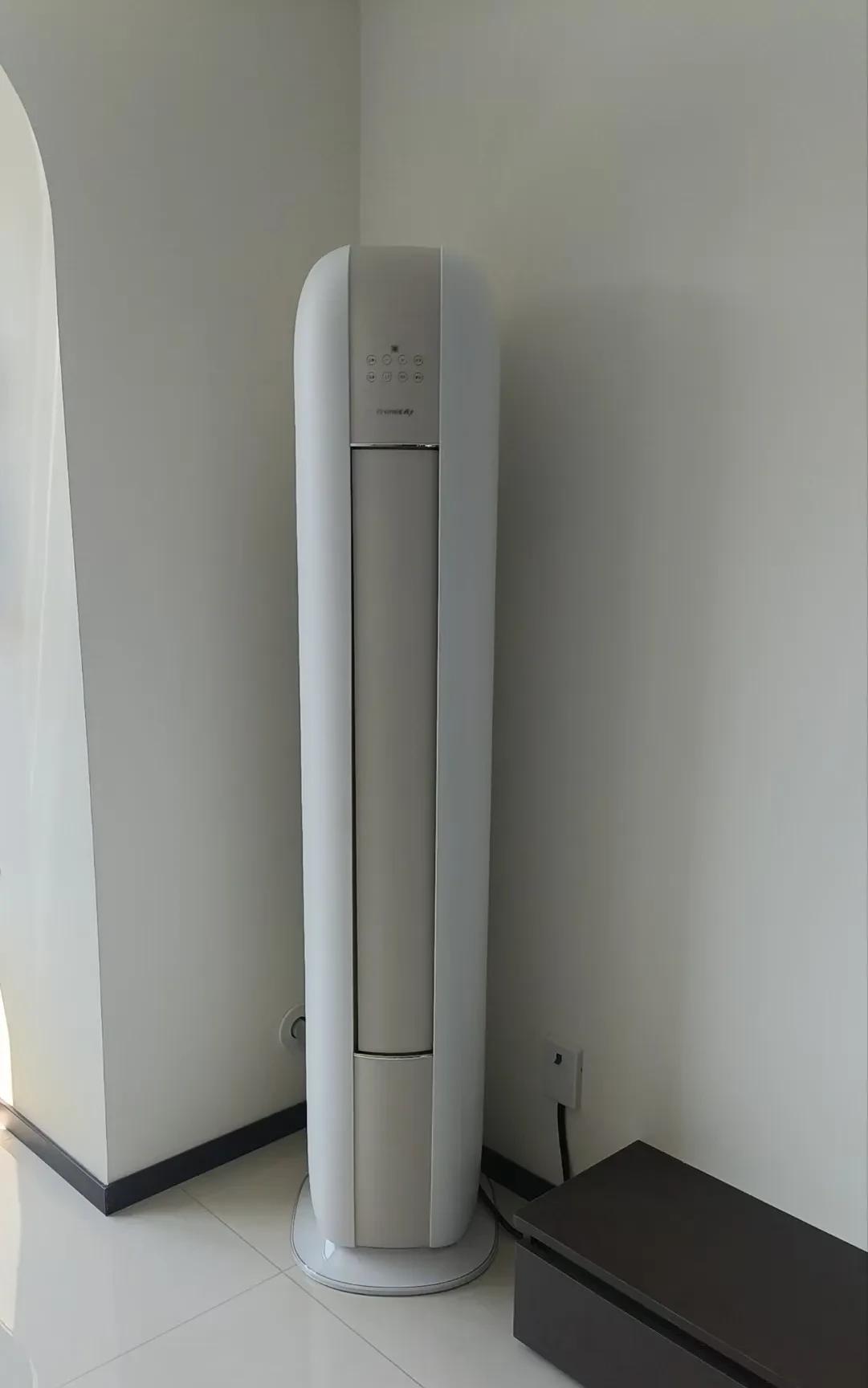 我女儿家买空调，我强力，推荐买格力空调，时间证明一切，我家格力空调13年了，没动