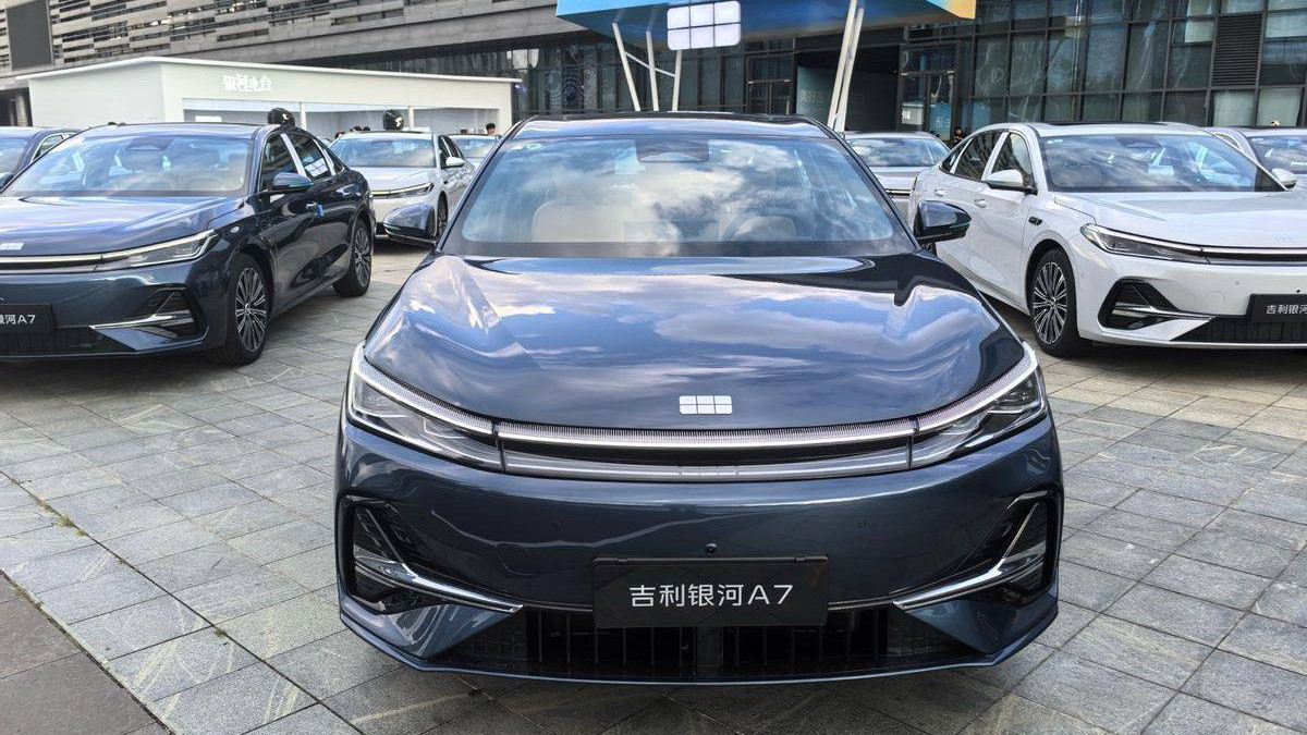 吉利银河A7：电混家轿颠覆者，竟然如此“全能”