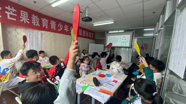 金芒果国际教育|新高一开学第一个月：别让“陡坡效应”毁掉你的高中三年
