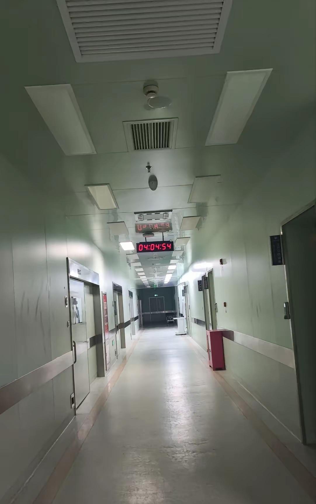 有点不敢相信三四线县城的这家基层医院，这么多月没有发工资了，有的医务人员为了生活