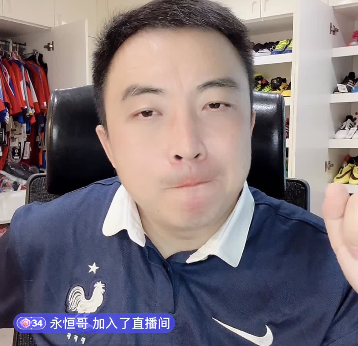 解说员袁甲表示，徐正源批评成都蓉城俱乐部或许还情有可原。但外援罗慕洛站出来也指责