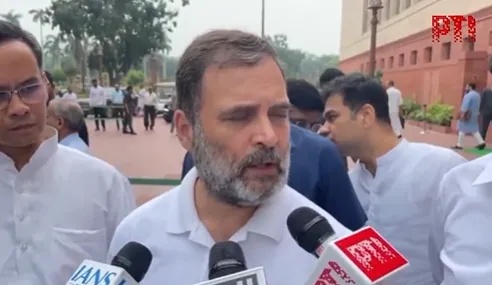 在印度今天(7月21日)举行的季风会议后，反对派领袖拉胡尔·甘地难掩失落地接受了